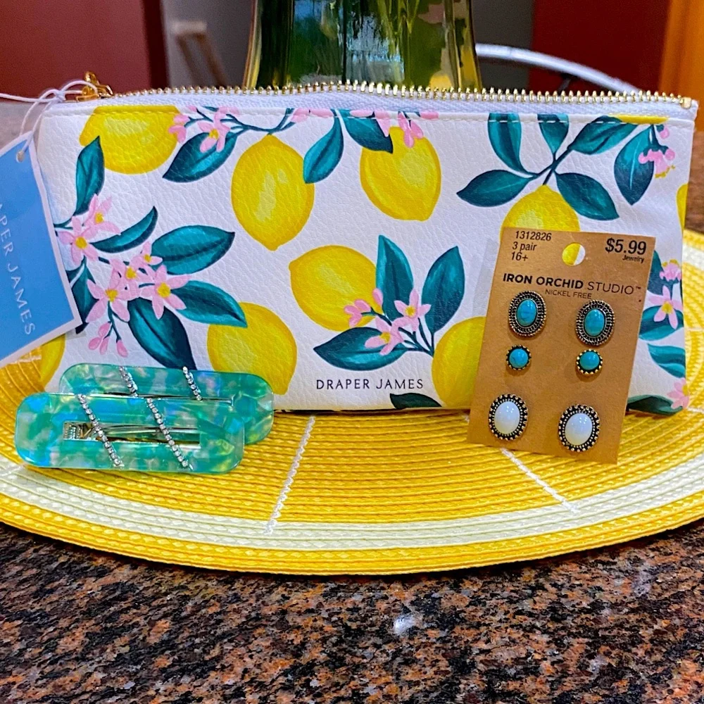 Draper James-  Citrus Blossom Pouch NWT & FREE hair clips or earrings:)